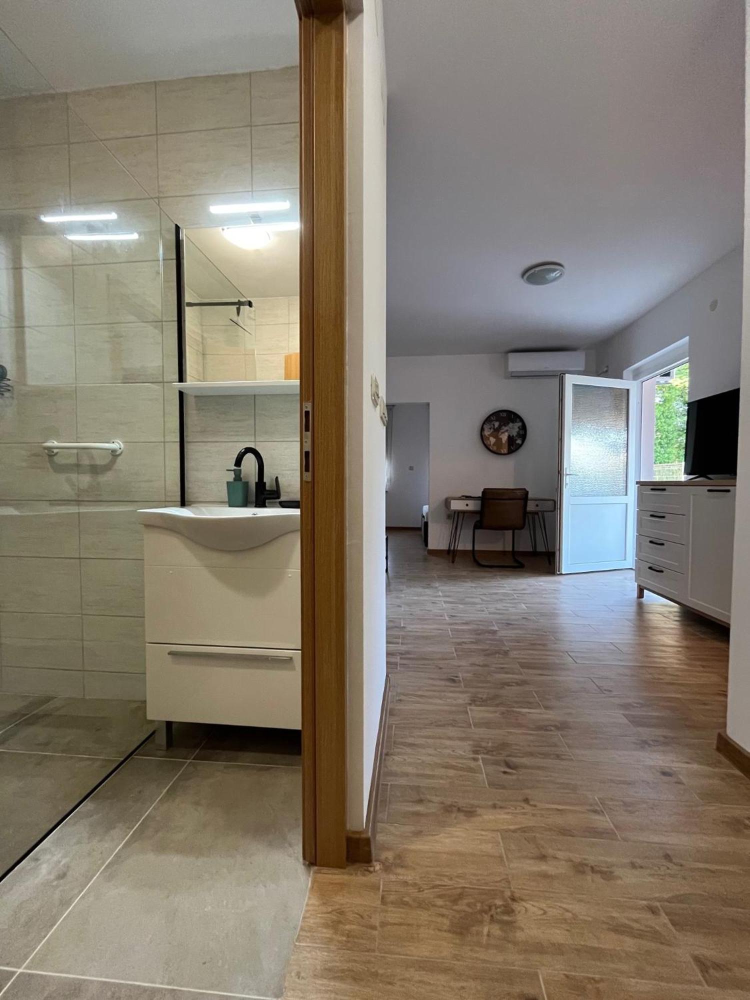 Medulin In Apartment Exterior photo